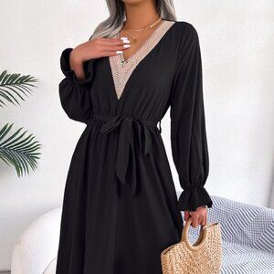 Contrast Belted Flounce Sleeve Dress